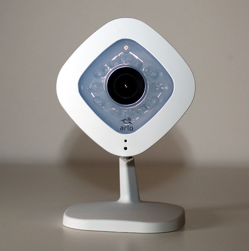 Netgear-Arlo-Q-front