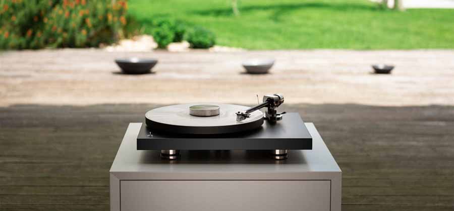Pro-Ject Debut PRO 30th Anniversary Turntable
