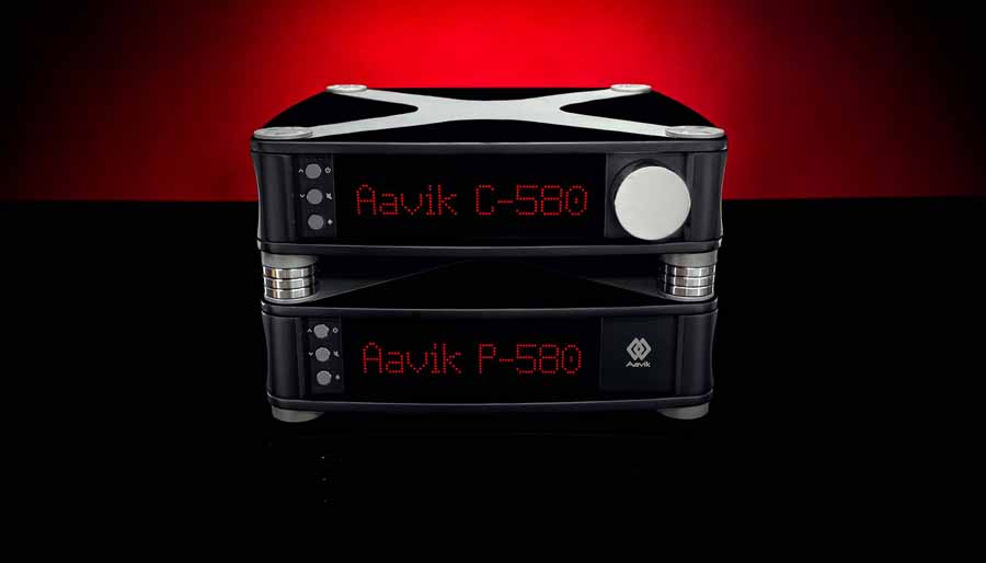 Aavik 280 And Aavik 580 Control And Power Amplifiers