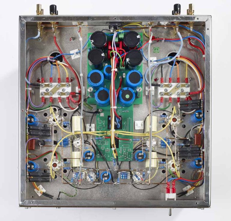 Jadis PA70 Power Amplifier And Jadis JP7 Preamplifier Hifi Pig