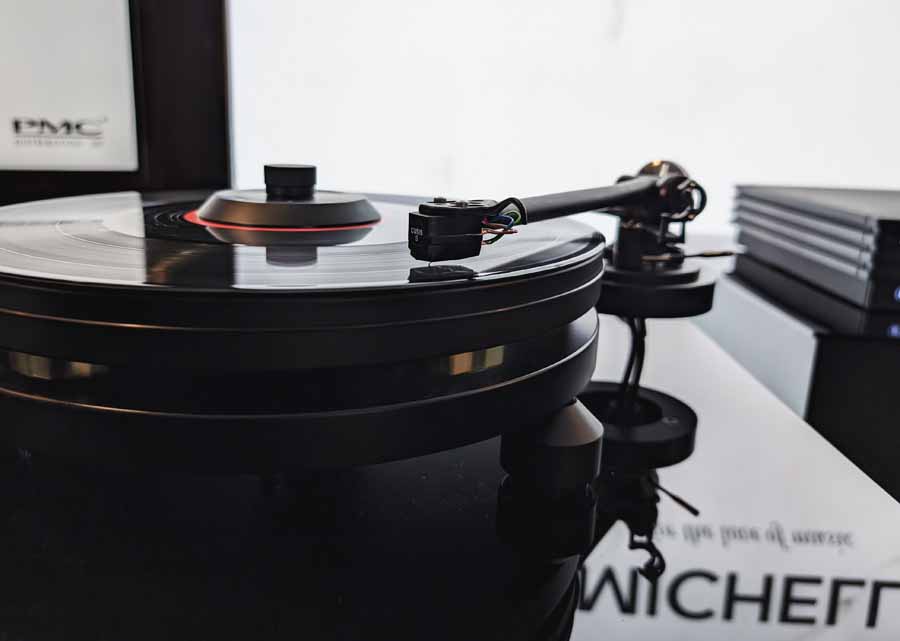 michell Revolv turntable