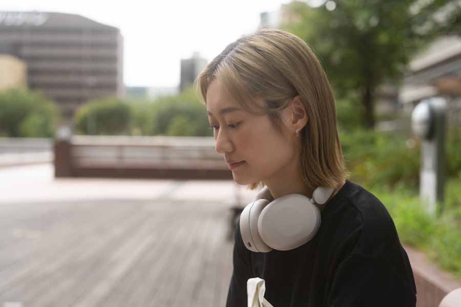 Final UX5000 And Final UX1000 Wireless Headphones