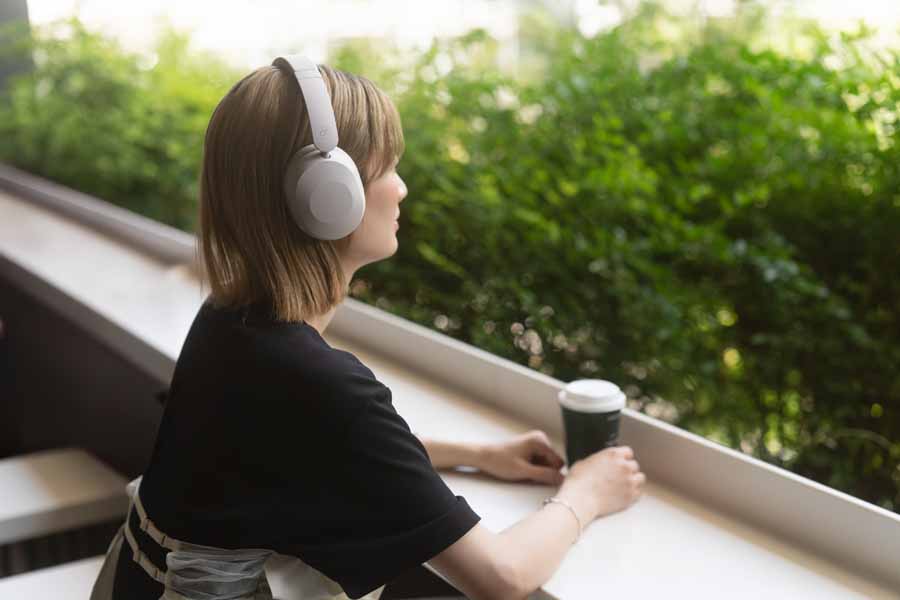 Final UX5000 And Final UX1000 Wireless Headphones