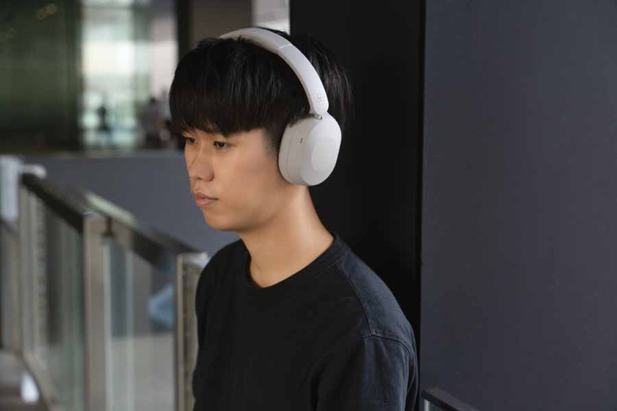 Final UX5000 And Final UX1000 Wireless Headphones