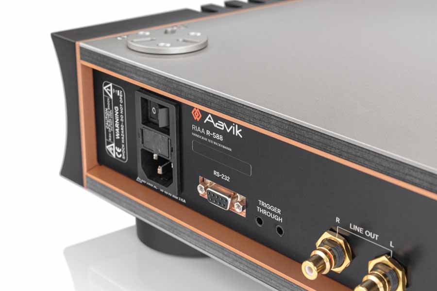 Aavik R-X88 Series Phonostages
Aavik R-188, Aavik R-288, and Aavik R-588
HiFi News