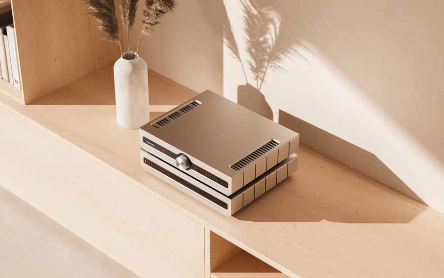 Roksan Caspian Series 4G Streaming Pre-Amplifier And Power Amplifier