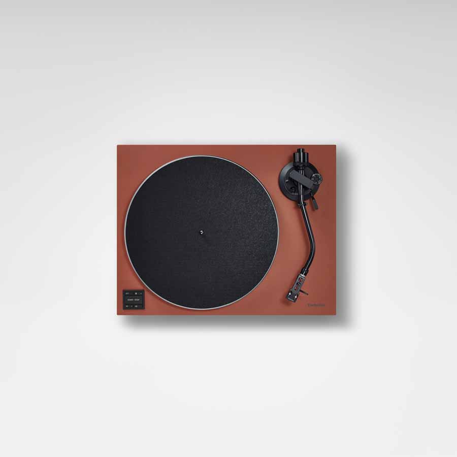 Technics SC-CX700 Speakers and SL-40CBT Turntable