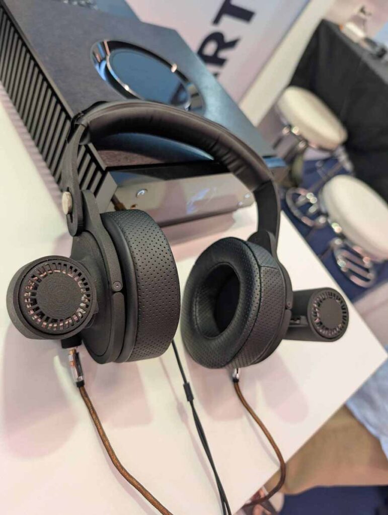 TRUE STEREO LABS – DDTS HEADPHONES