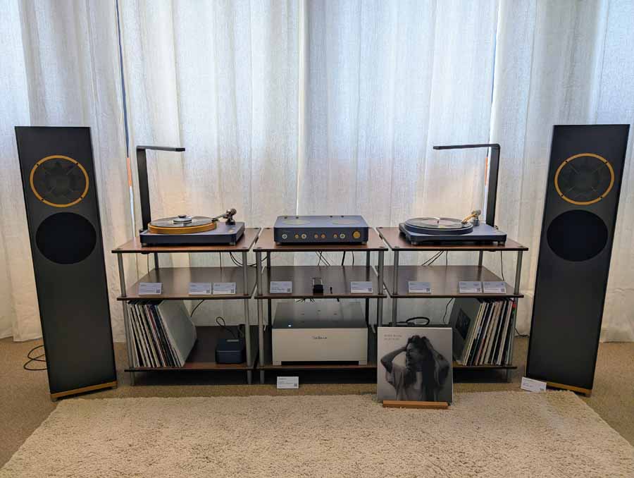 Tune Three dual mono power amplifier alongside the Tune Two preamplifier.