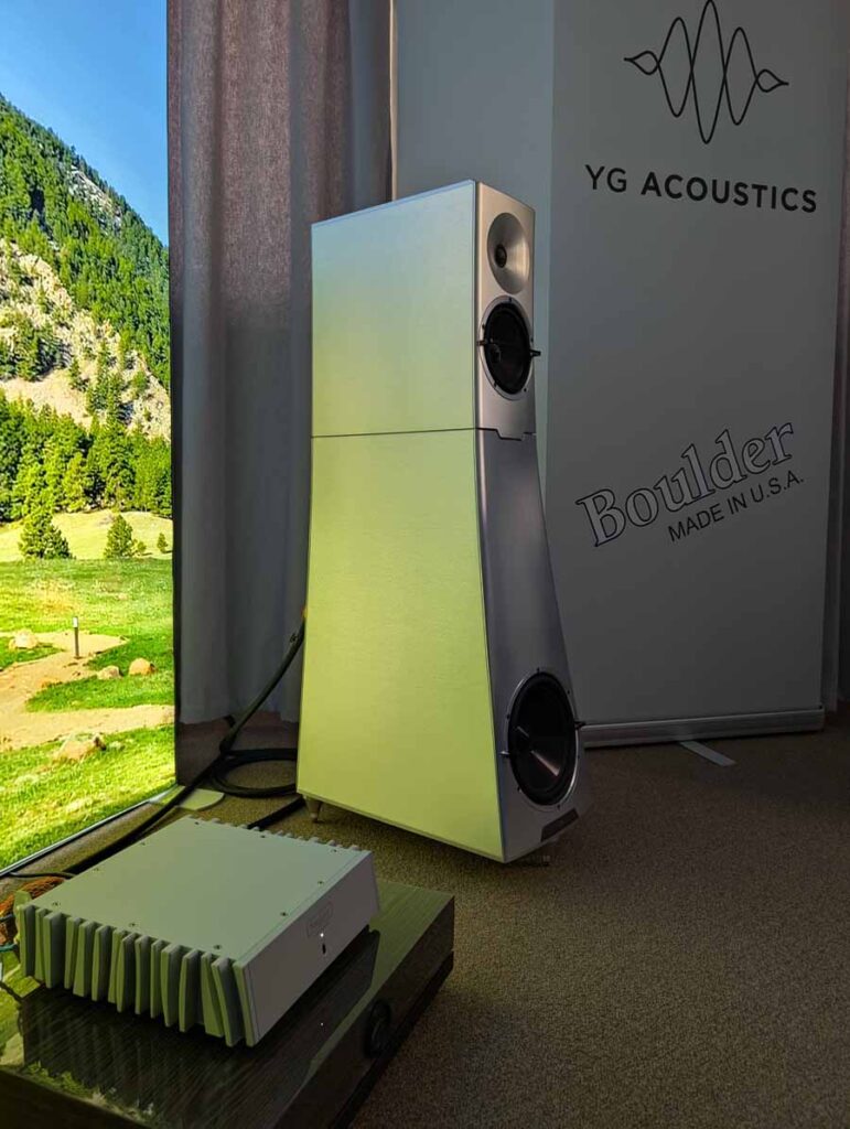 Tune Three dual mono power amplifier alongside the Tune Two preamplifier.