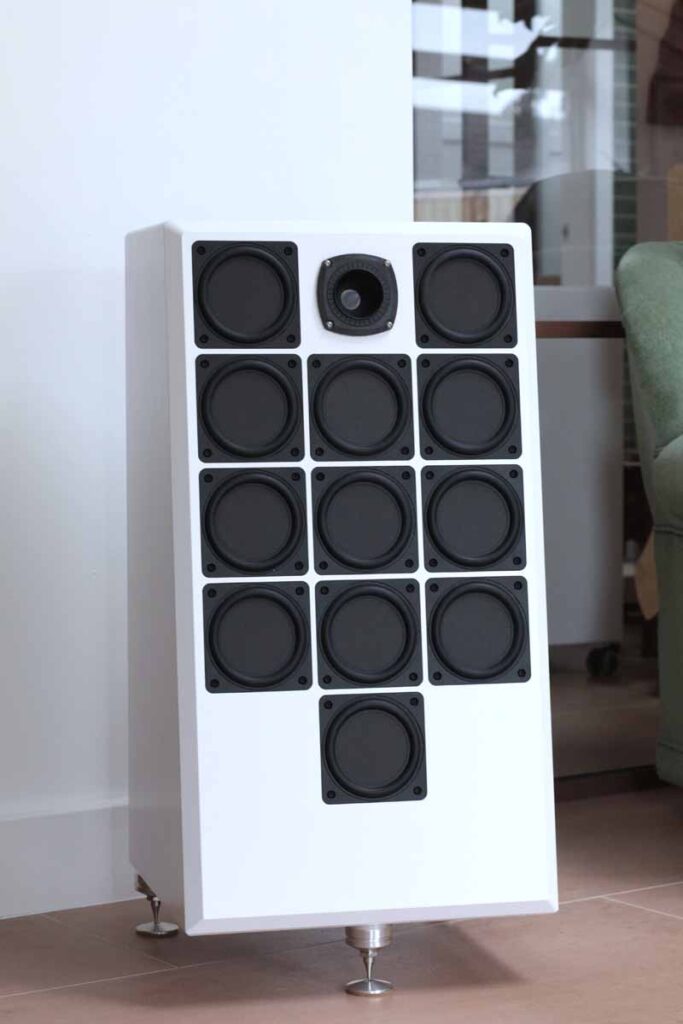 Etude Tri-Linear Array ETLA Loudspeaker