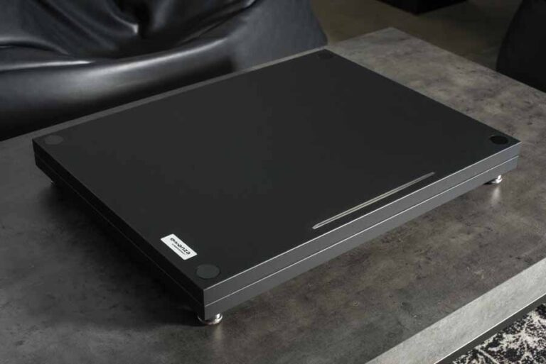 Essenza by Bassocontinuo Genesis Line - Isola