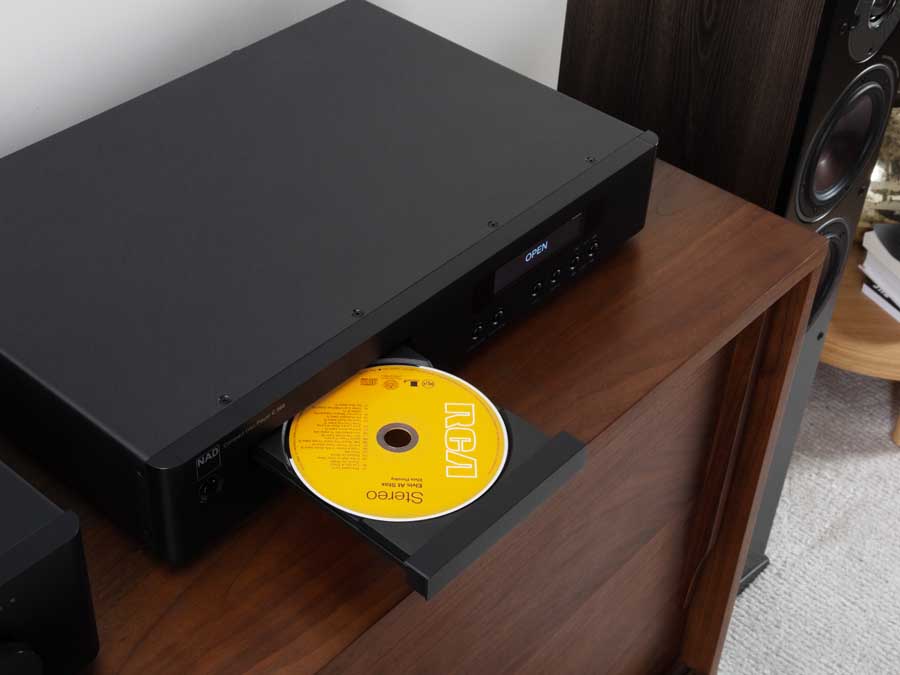 NAD C 359S Integrated Amplifier And NAD C 569 CD Player